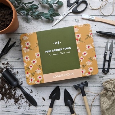 Záhradné rukavice a mini sada náradia